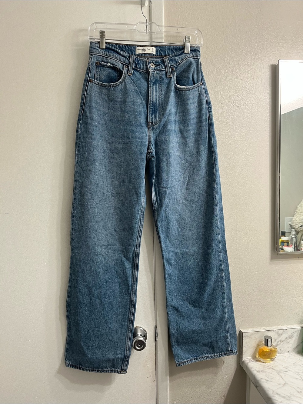 Abercrombie & Fitch Women's High-Rise Light Blue Straight Jeans